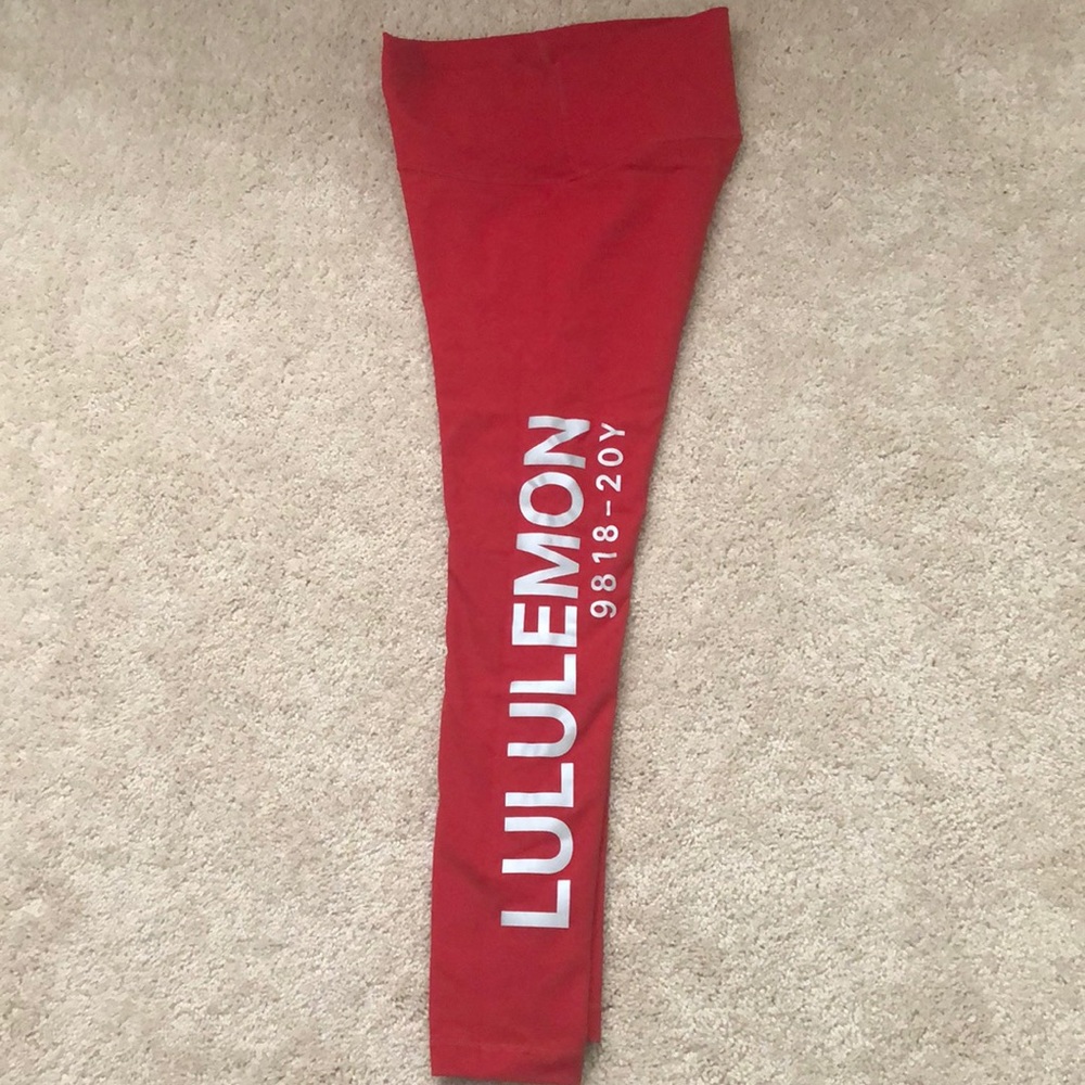 LULULEMON 20y Anniversary sold out !! Size 6